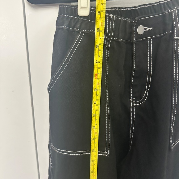 Black elastic cargo pants with white stitching - Picture 7 of 8